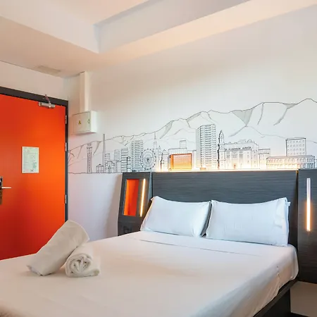 Four Points Flex By Sheraton Centre