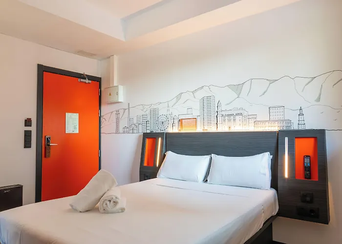 Four Points Flex By Sheraton Centre