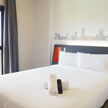 Easyhotel Centre Pensión *