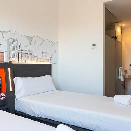 Easyhotel Centre Pensión